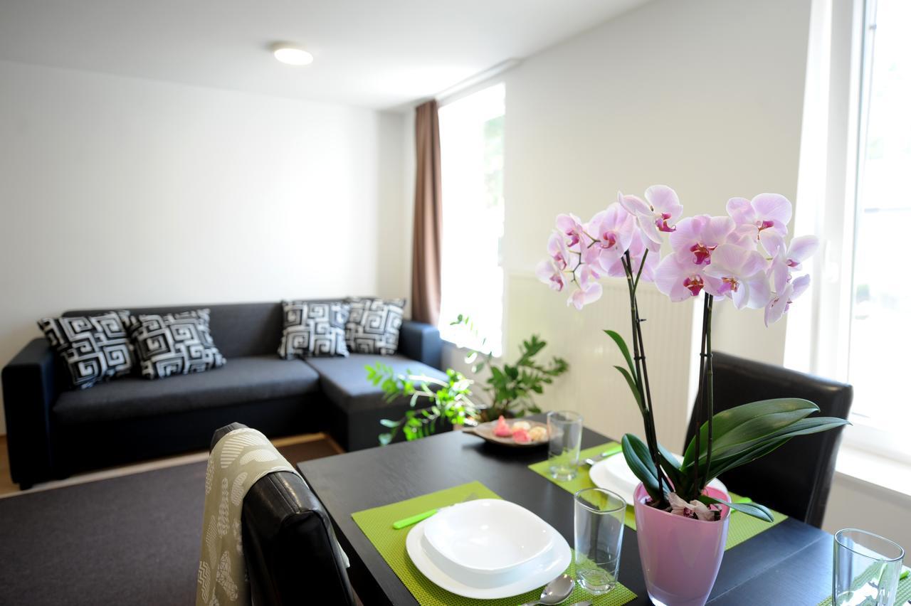 Tiszaliget Apartman Es Szallo Сольнок Екстер'єр фото