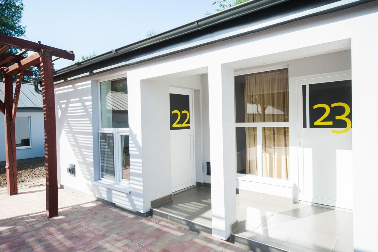 Tiszaliget Apartman Es Szallo Сольнок Екстер'єр фото