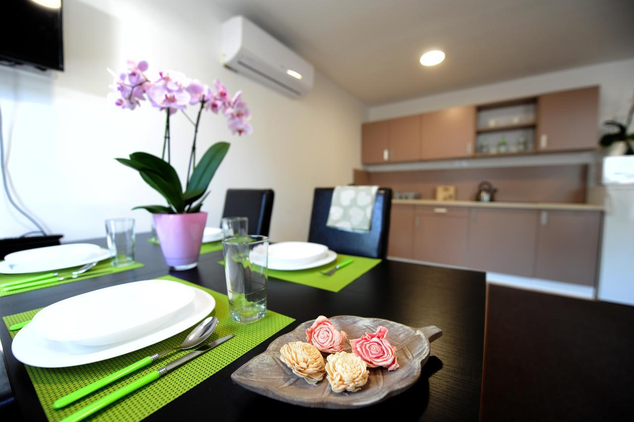 Tiszaliget Apartman Es Szallo Сольнок Екстер'єр фото
